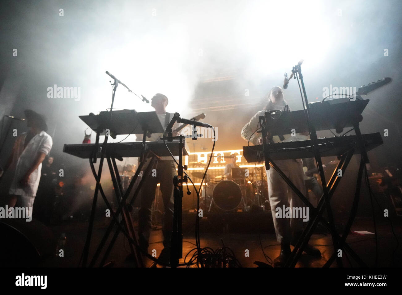 Londra, Regno Unito. Xv nov, 2017. jungle performing live sul palco della brixton elettrico a Londra. photo data: mercoledì, 15 novembre 2017. Credito: roger garfield/alamy live news Foto Stock