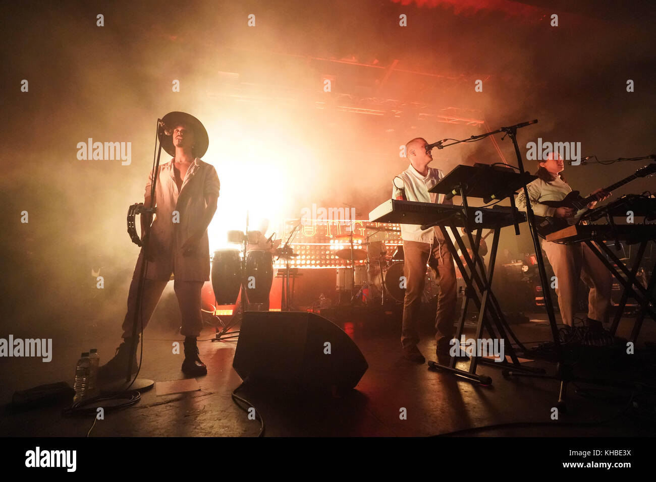 Londra, Regno Unito. Xv nov, 2017. jungle performing live sul palco della brixton elettrico a Londra. photo data: mercoledì, 15 novembre 2017. Credito: roger garfield/alamy live news Foto Stock
