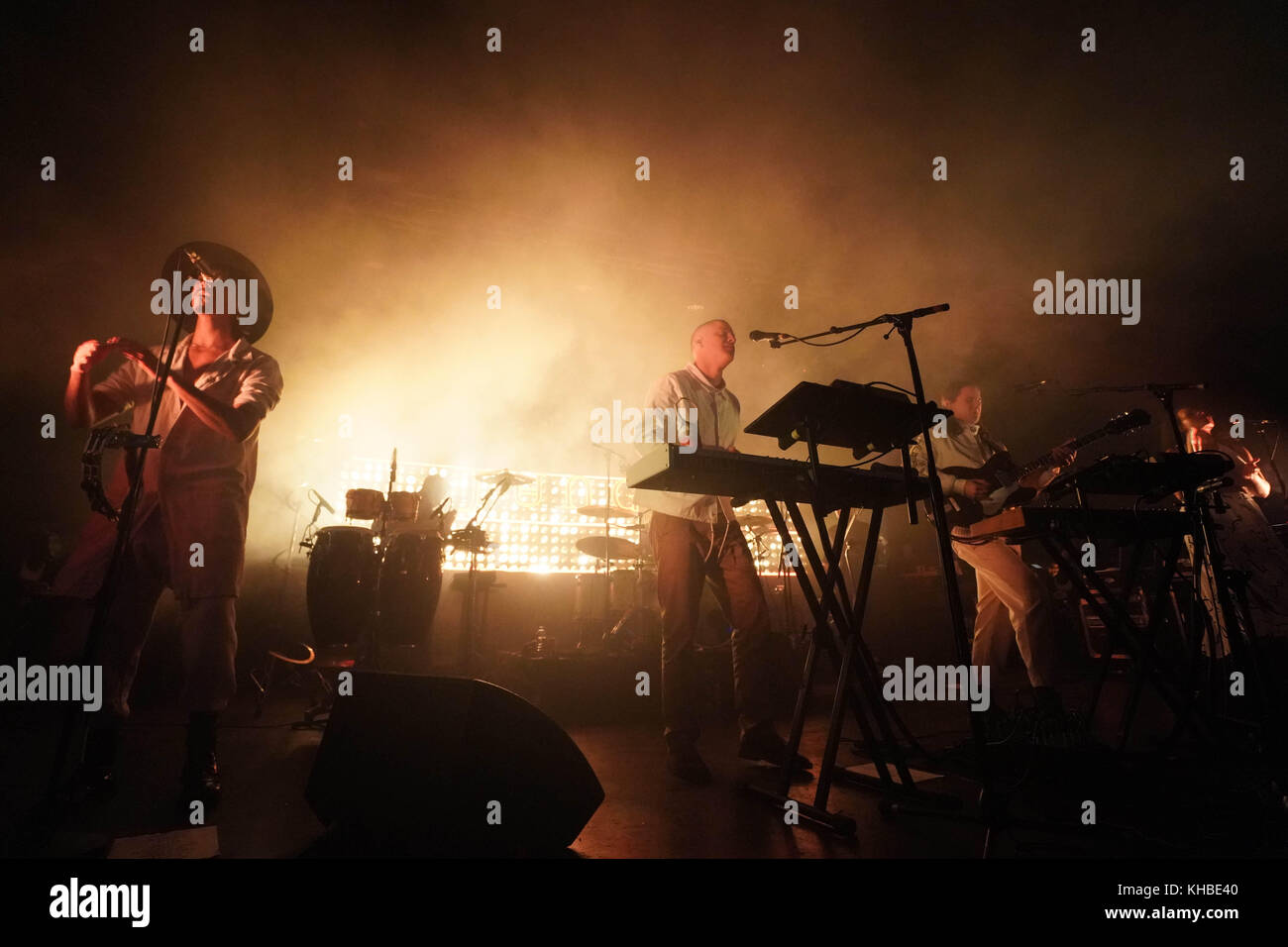 Londra, Regno Unito. Xv nov, 2017. jungle performing live sul palco della brixton elettrico a Londra. photo data: mercoledì, 15 novembre 2017. Credito: roger garfield/alamy live news Foto Stock