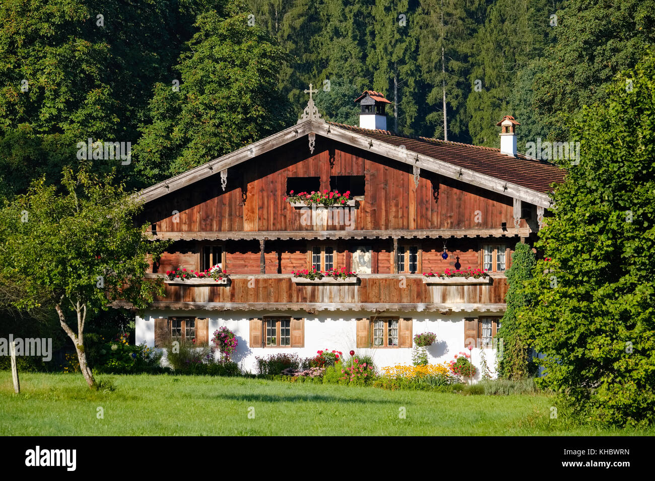 Antico casale, Pelletsmühl vicino a Holzkirchen, alta Baviera, Baviera, Germania Foto Stock