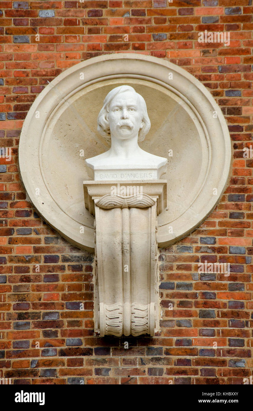 Parigi, Francia. Jardin du Luxembourg (6° Arr) Bust sull'Orangerie: David d'Angers / Pierre-Jean David (1788 - 1856) scultore e medalista francese Foto Stock