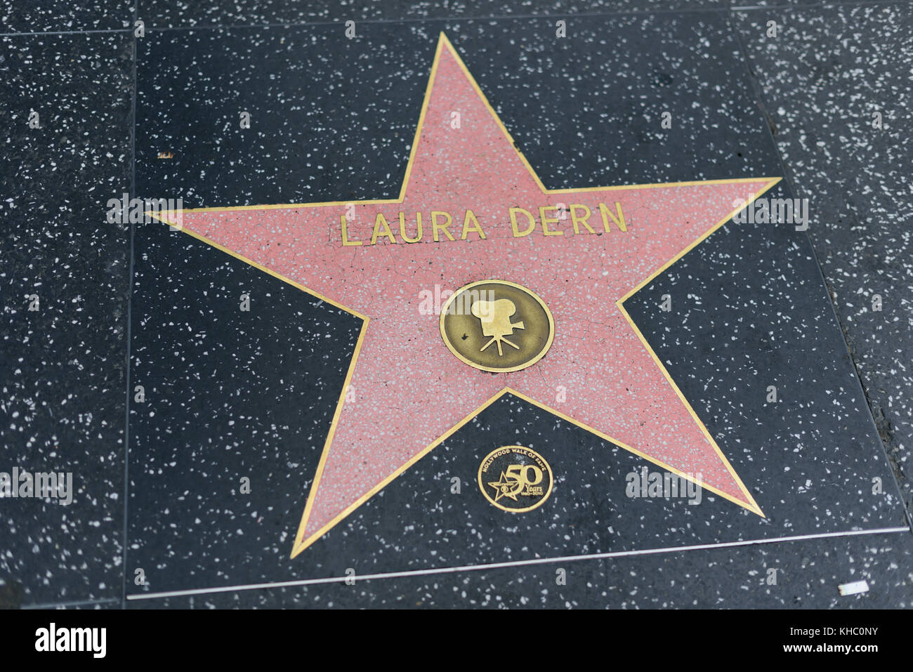 HOLLYWOOD, CA - DICEMBRE 06: Laura Dern stella sulla Hollywood Walk of Fame a Hollywood, California il 6 dicembre 2016. Foto Stock