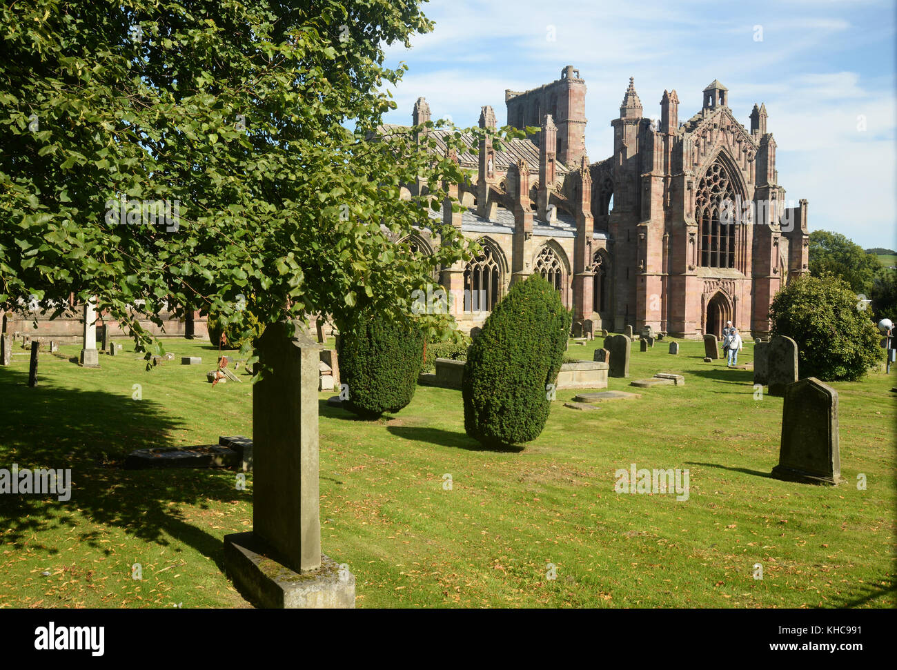 Melrose abbey da ovest Foto Stock