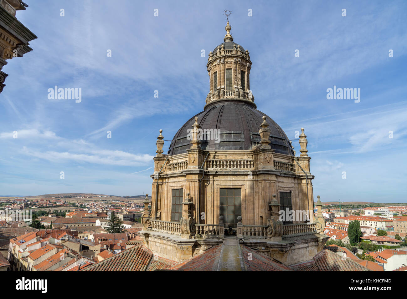Salamanca (Castilla y Leon Spagna): la cupola della chiesa storica conosciuta come Parroquia de La Purisima Concepcion Foto Stock