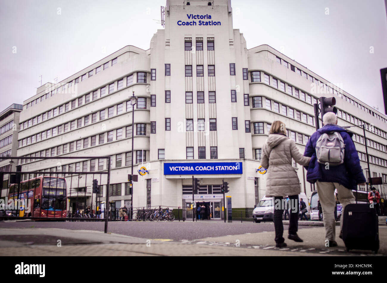 Esterno della stazione degli autobus Victoria a Westminster, Londra Foto Stock