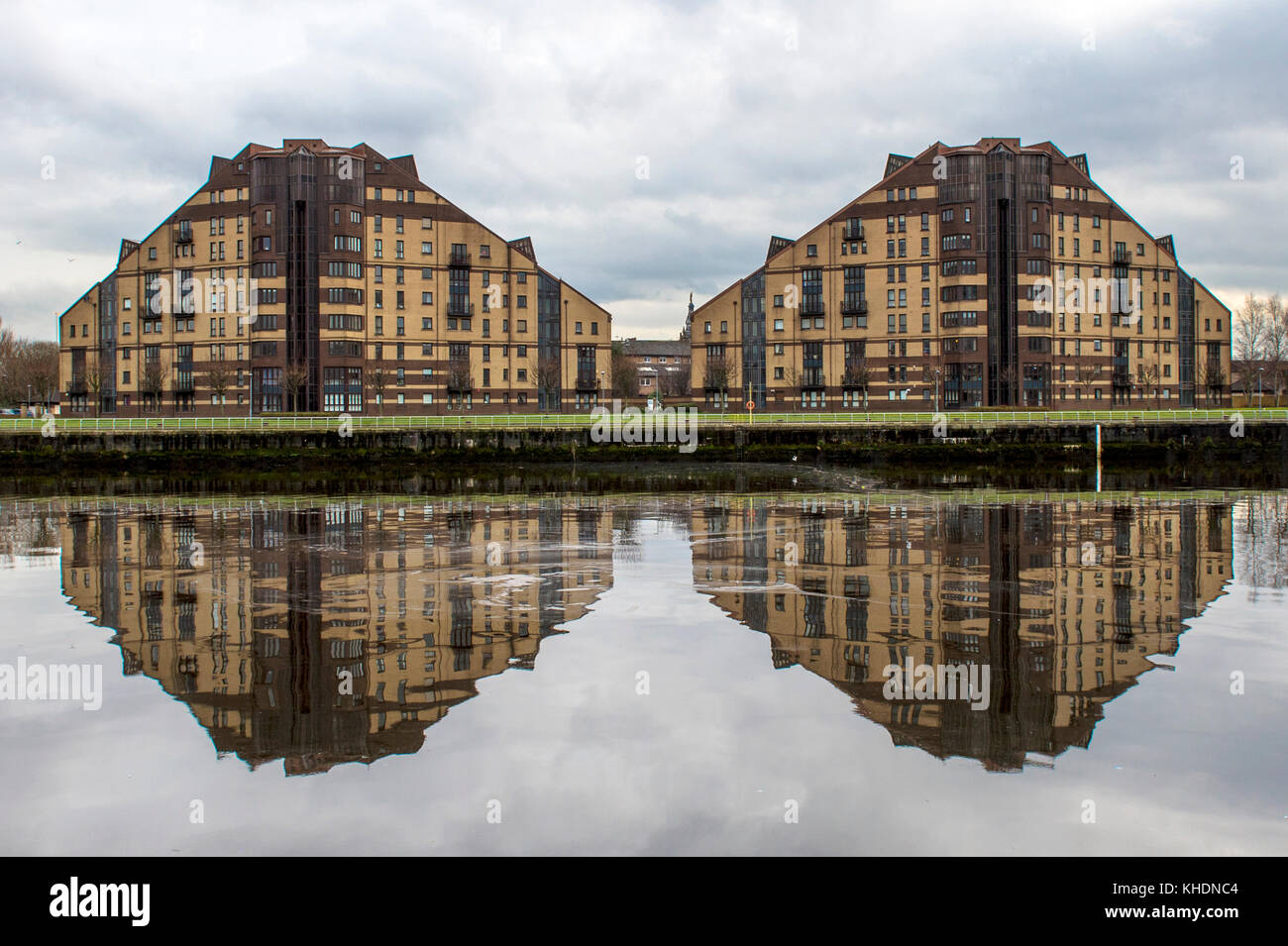 Regno Unito, Scozia, GLASGOW, appartamenti sul fiume Clyde Foto Stock