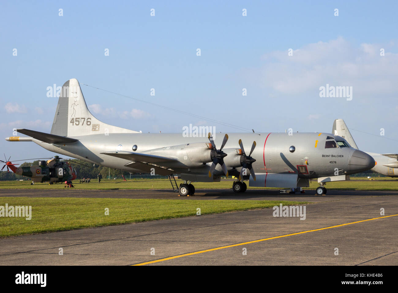 Kleine brogel, Belgio - Sep 13, 2014: Royal Navy norvegese lockheed p-3c orion la sorveglianza marittima aereo sulla pista di kleine brogel airbase. Foto Stock