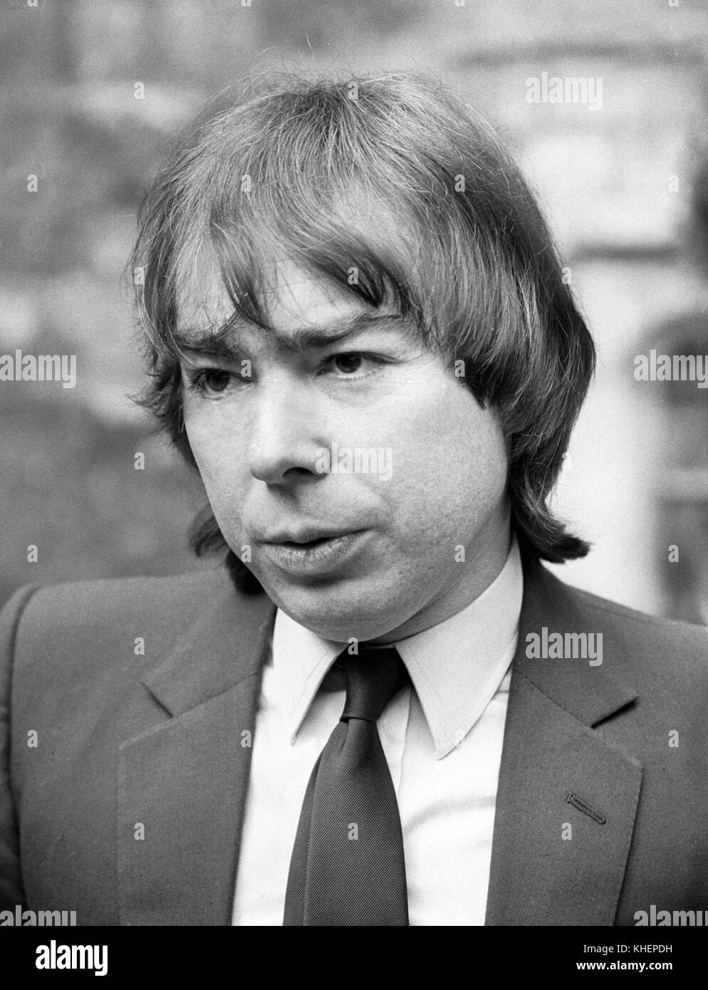 Andrew Lloyd Webber dopo essere stata presentata l'oro album da Arcivescovo di Canterbury, il dottor Robert Runcie, a Lambeth Palace di Londra. Foto Stock