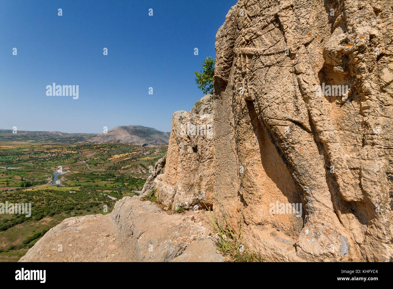Rilievo che rappresenta Re Antioco del Regno del Comagene nelle rovine di Arsemia vicino al Monte Nemrut, ad Adiyaman, Turchia Foto Stock
