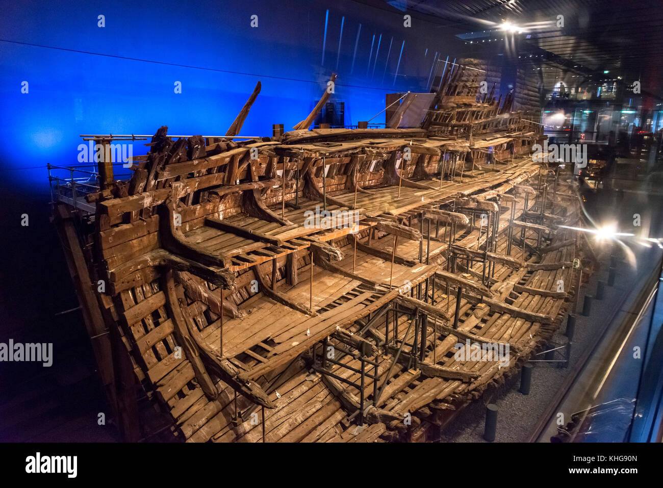Il relitto della Mary Rose in Mary Rose Museum, Portsmouth Historic Dockyard, Hampshire, Inghilterra, Regno Unito Foto Stock