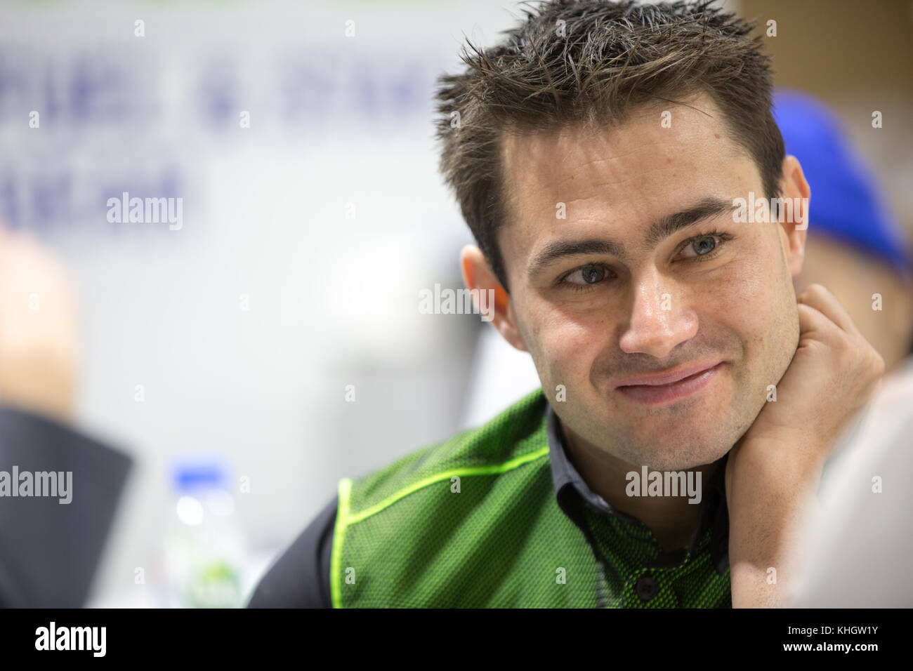 Birmingham, Regno Unito. Xviii Nov, 2017. Leon Haslam sulla Carole Nash stand parlando il suo 2017 stagione nel British Superbike e i suoi piani per il 2018 Credit: Steven roe/Alamy Live News Foto Stock