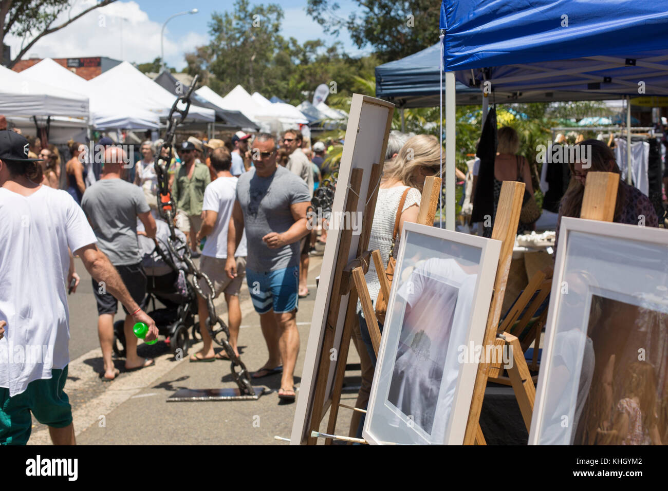 Avalon Beach, Sydney, domenica 19 novembre 2017. La comunità annuale giorno di mercato a Avalon Beach offre oltre 400 bancarelle che vendono artigianato, abbigliamento, gioielli, arte e doni. Credito: martin berry/Alamy Live News Foto Stock