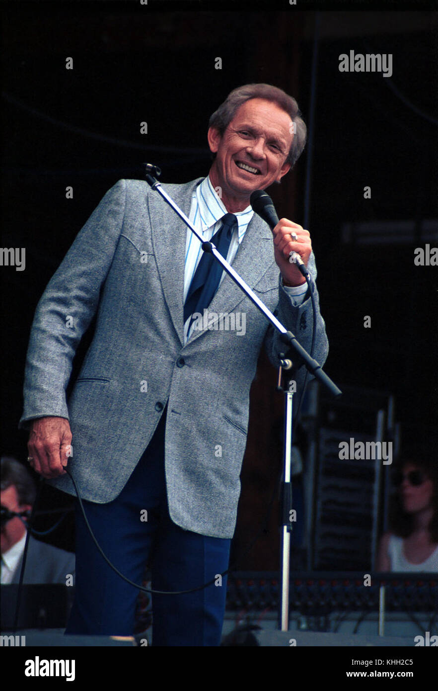 Paese attore Mel Tillis è morto domenica, 19 novembre 2017, all'età di 85. Tillis è mostrato qui di eseguire l'annuale festival della musica country, Jamboree in collina, nel 1989, a San Clairsville, Ohio, Stati Uniti d'America. Foto Stock