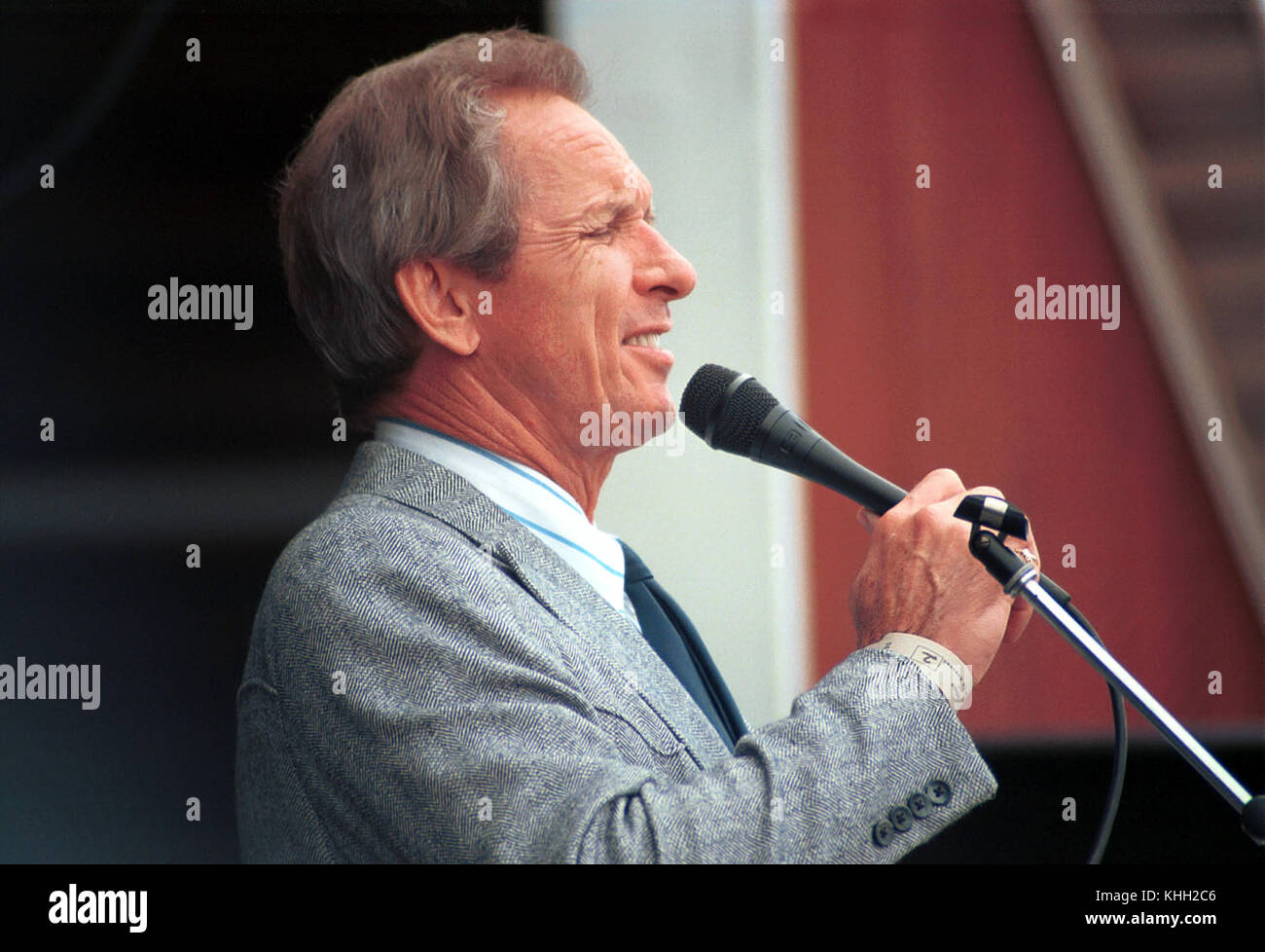 Paese attore Mel Tillis è morto domenica, 19 novembre 2017, all'età di 85. Tillis è mostrato qui di eseguire l'annuale festival della musica country, Jamboree in collina, nel 1989, a San Clairsville, Ohio, Stati Uniti d'America. Foto Stock