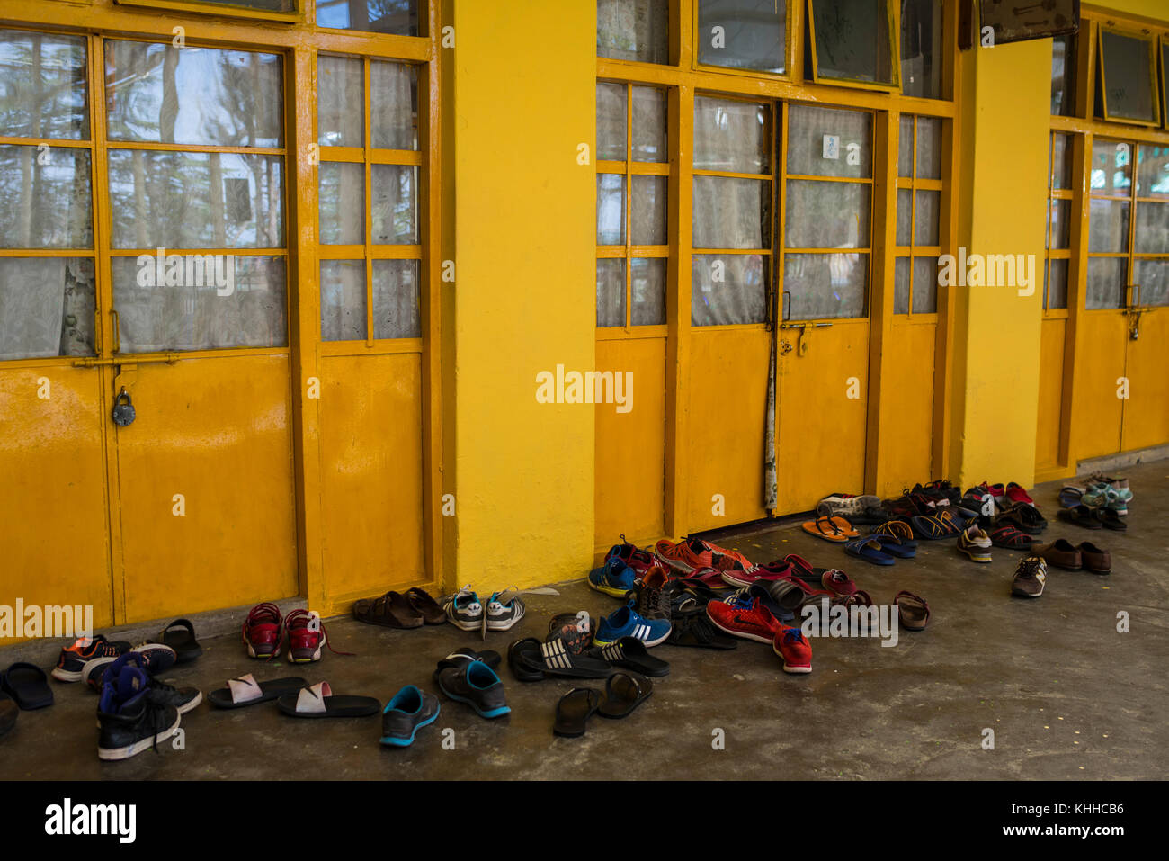Scarpe, Tsuglagkhang complesso, Mcleod Ganj, India Foto Stock