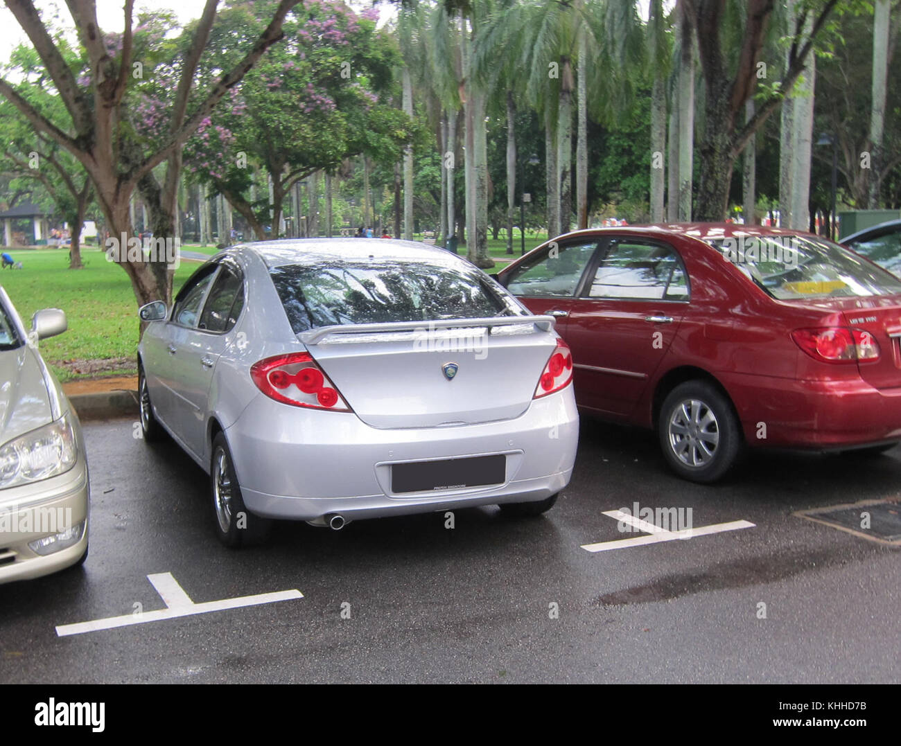 Questo titolo si riferisce a un modello di auto Proton Gen-2 modificato, prodotto tra il 2004 e il 2007, visto a Singapore. Mostra le modifiche e i dettagli di progettazione del veicolo durante questo periodo. Foto Stock