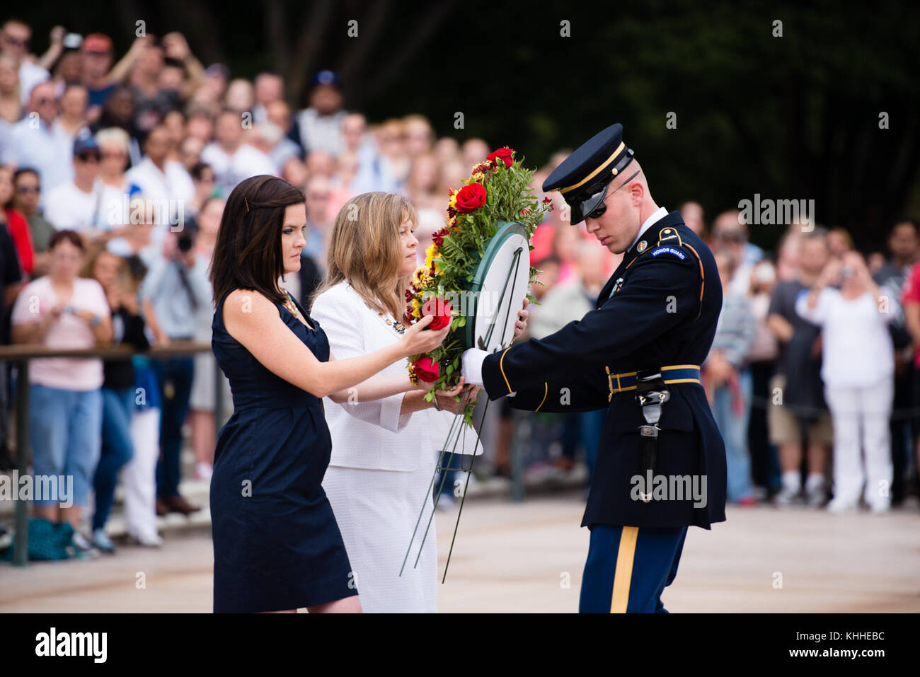 Settantacinquesimo celebrazione annuale della stella d'oro madre Domenica è tenuto in Al Cimitero Nazionale di Arlington (21777163681) Foto Stock
