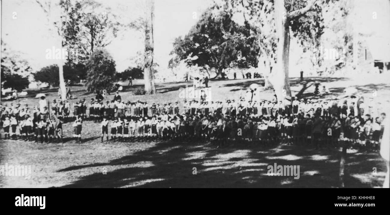 2 131047 Boy Scout in una raccolta, Toowong, 1924 Foto Stock 2 131047 Boy Scout in una raccolta, Toowong, 1924 Foto Stock