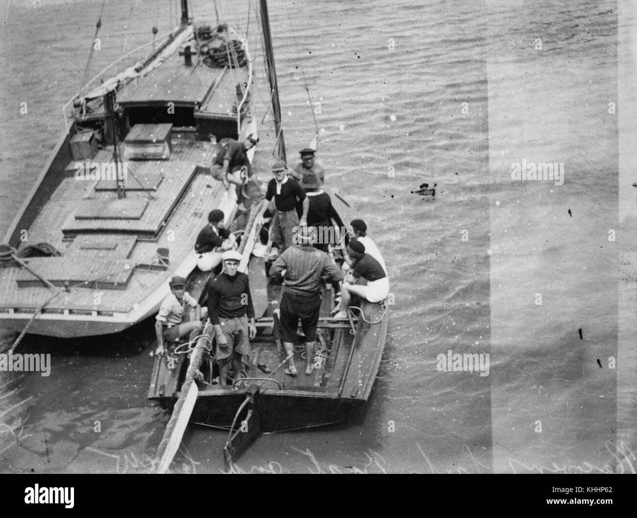 1 294215 equipaggio a bordo della barca a vela di recupero, 1936 Foto Stock