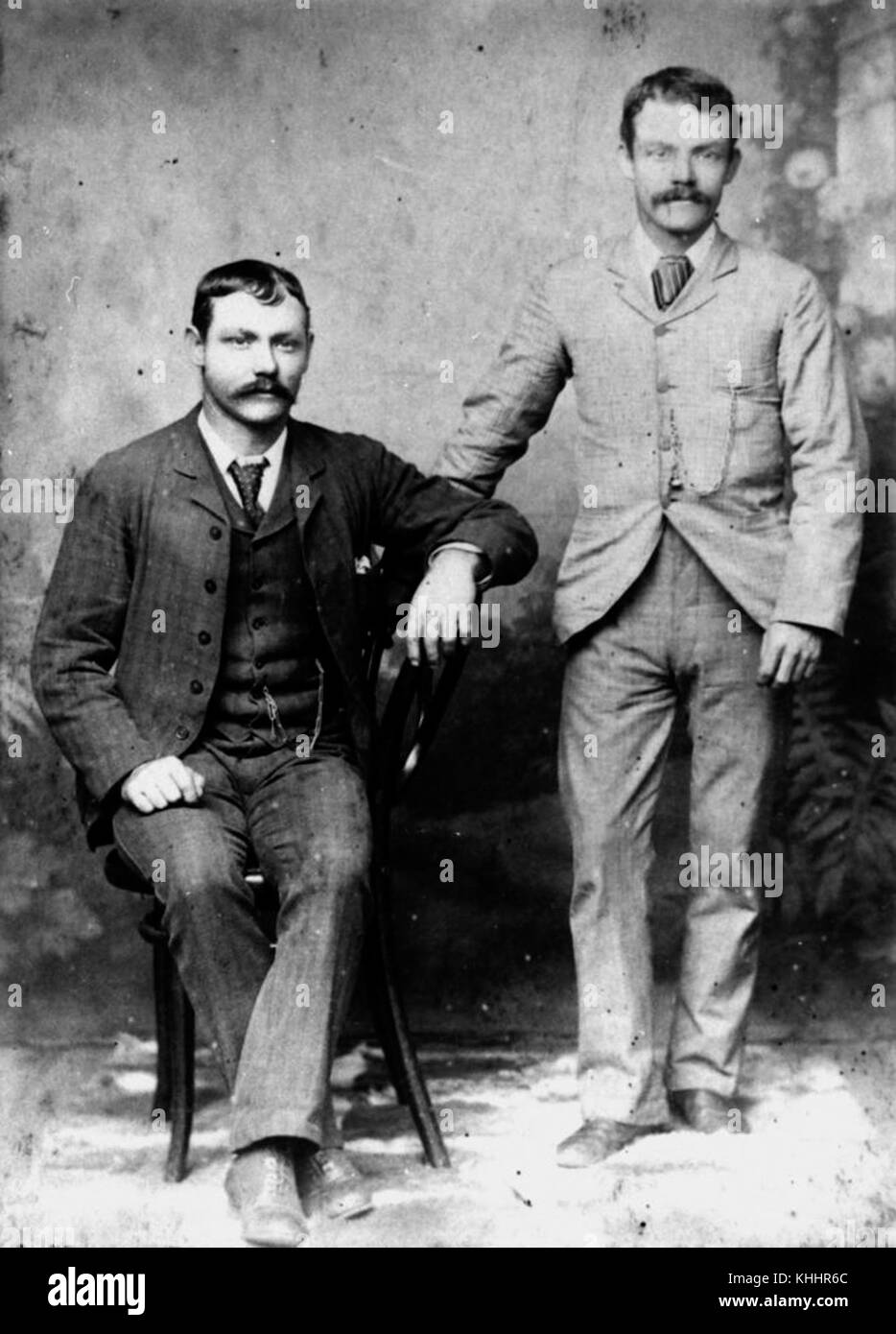 2 139509 due uomini in posa per un ritratto, 1880-1890 Foto Stock