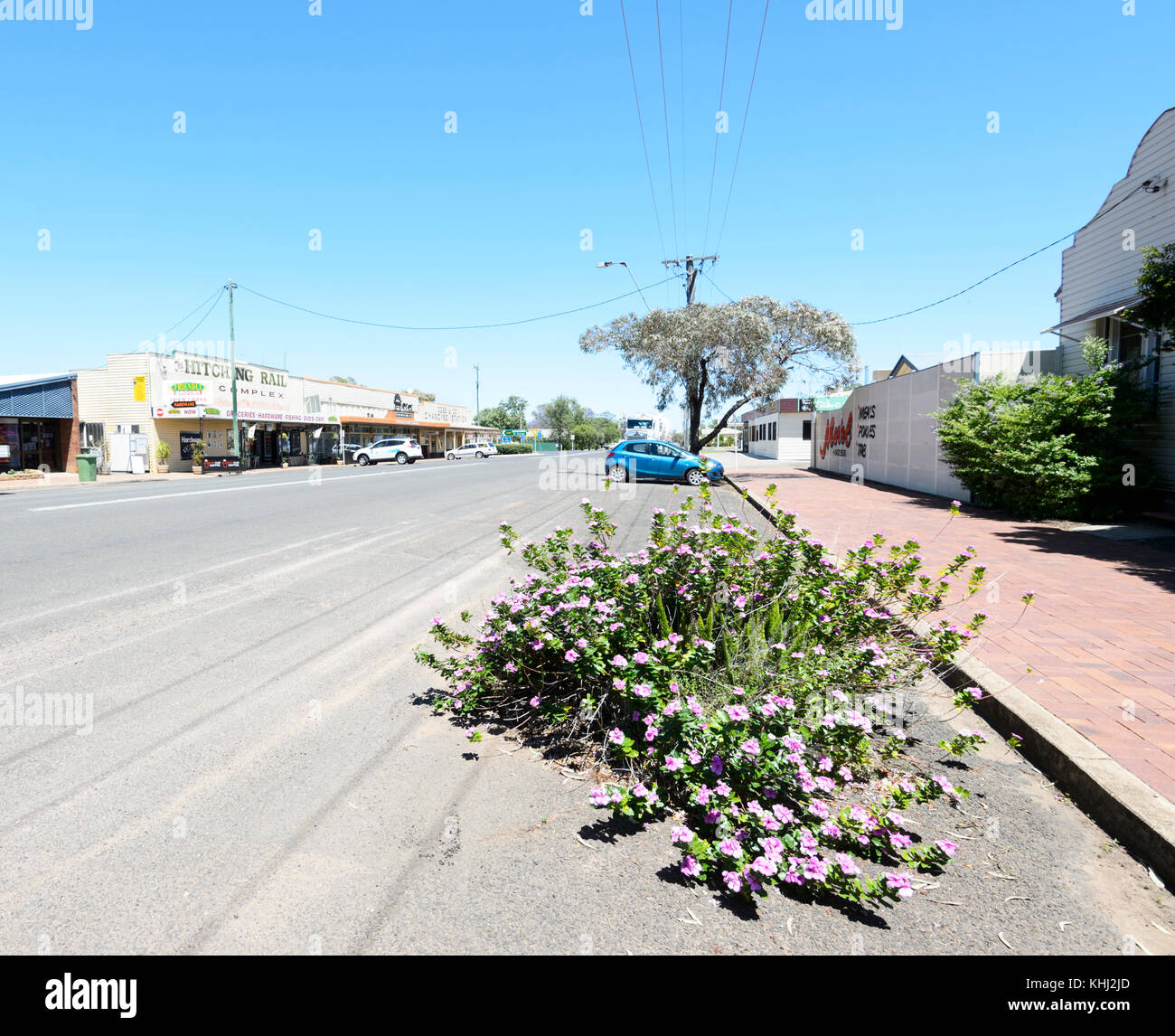 La strada principale di Surat, una piccola cittadina rurale nella regione di Maranoa, Queensland, QLD, Australia Foto Stock