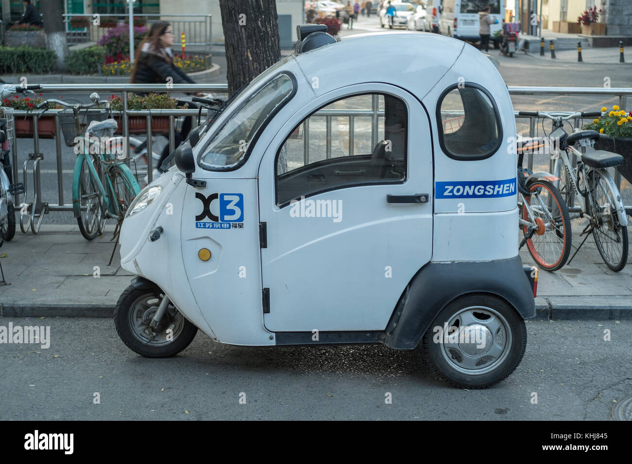 Unlicensed Mini Auto Elettrica è Visto A Pechino In Cina Foto