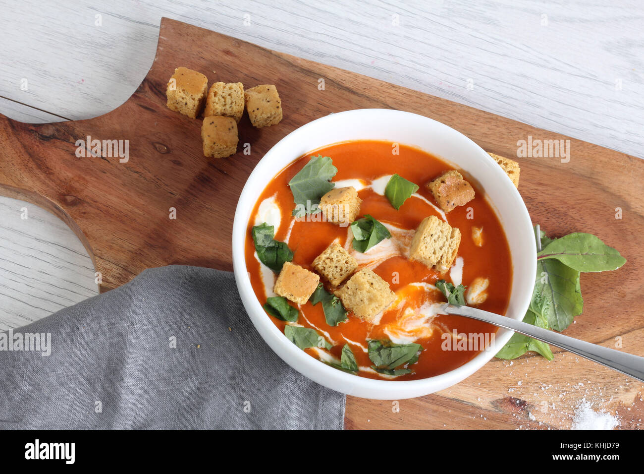 Una sana opzione cena di zuppa che ti fanno sentire pieni che vi consente di mangiare meno pronto per il piombo fino a Natale, una funzione per womens health magazine Foto Stock