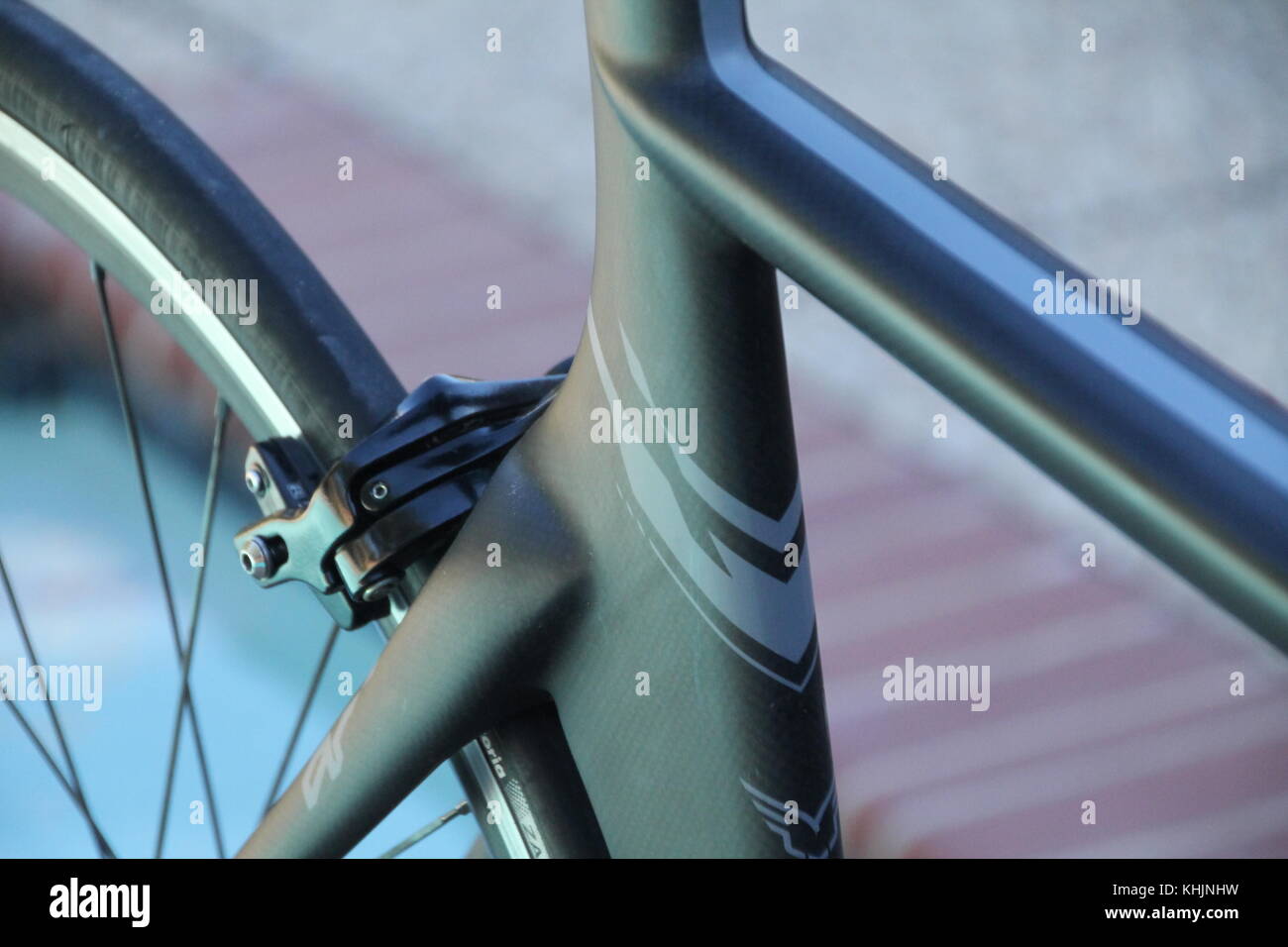 Close up aero carbonio telaio bicicletta dettaglio Foto Stock