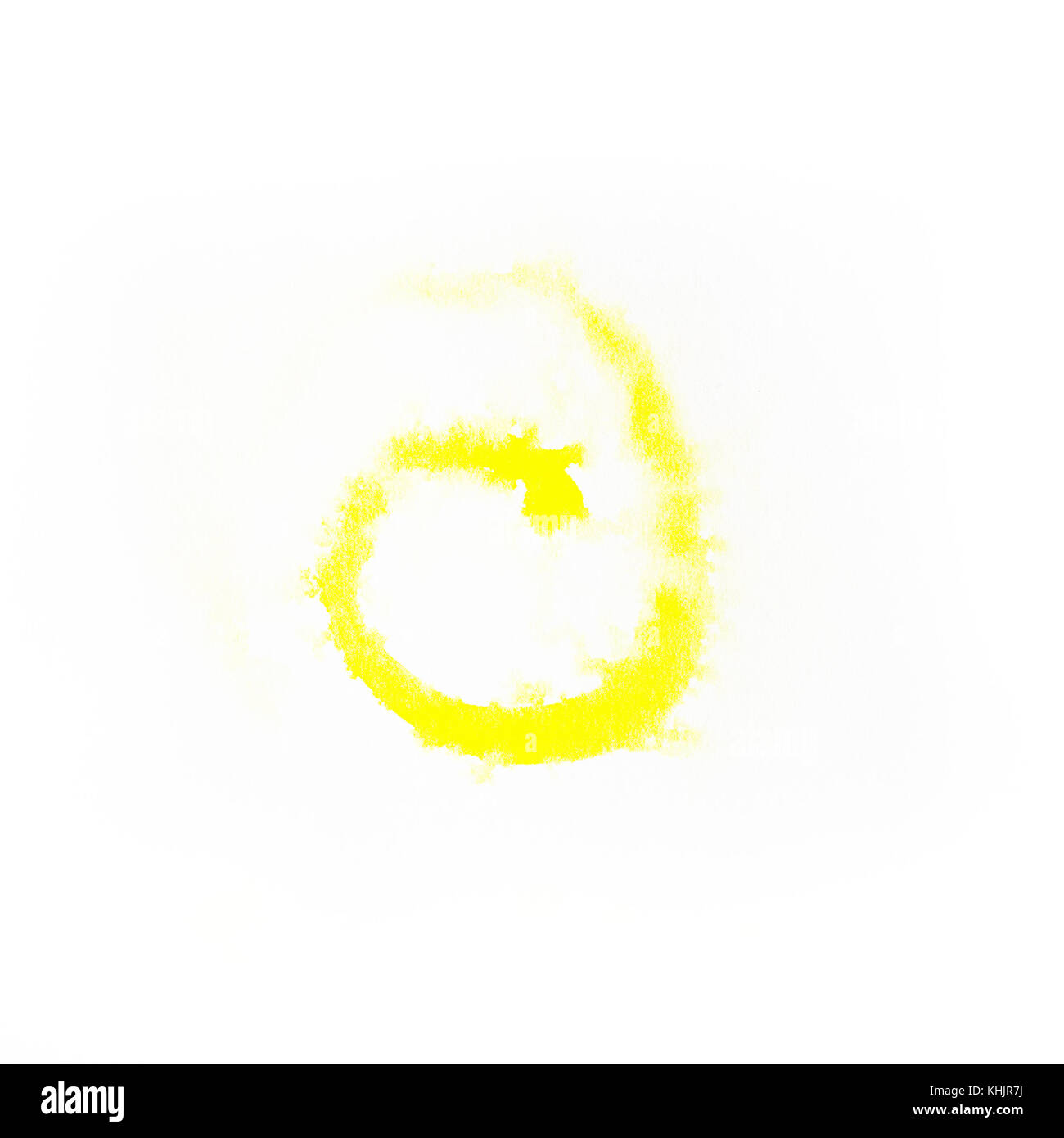 Acquerelli colore giallo splash su sfondo nero Foto Stock