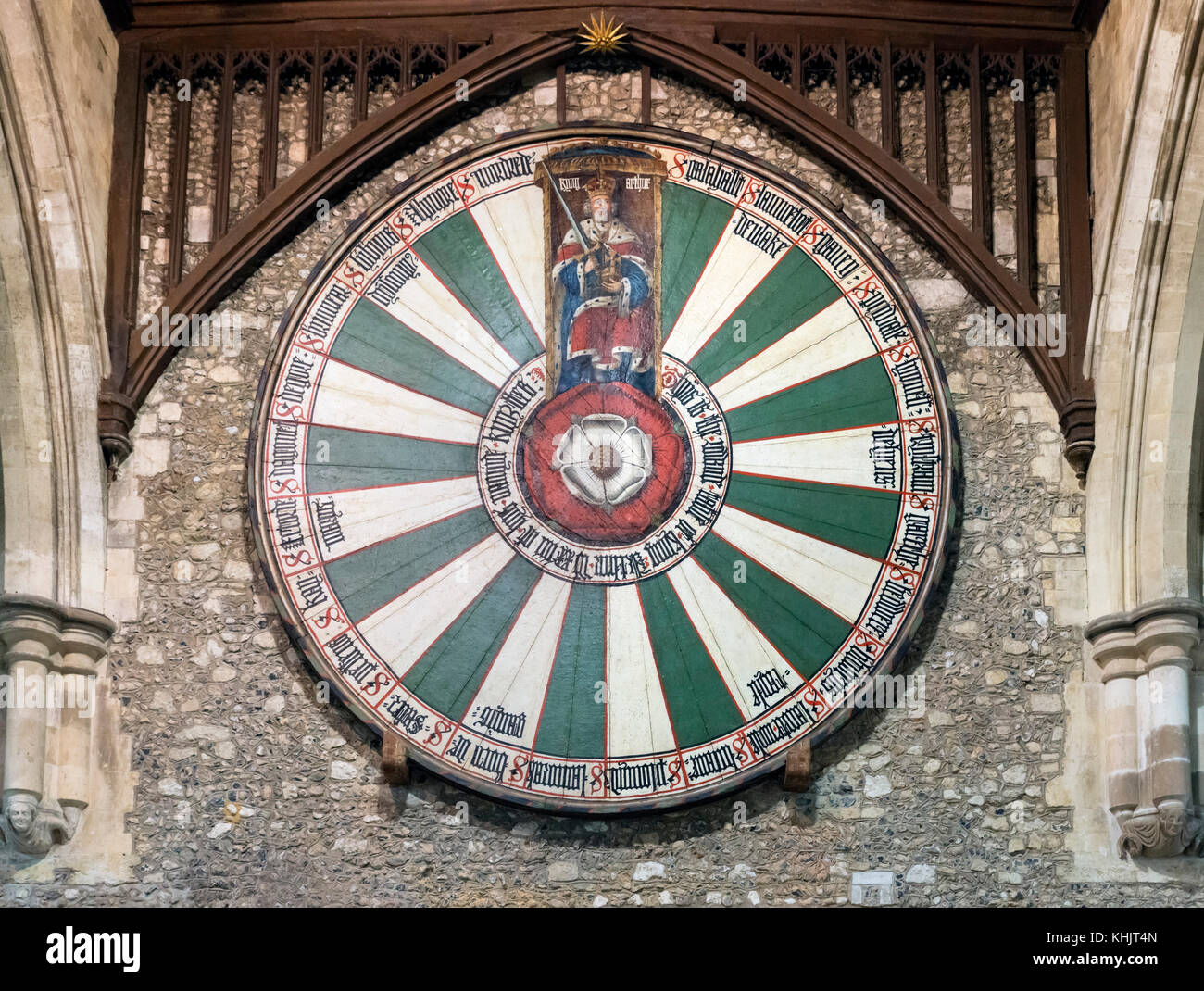 Il Winchester Tavola rotonda nella sala grande, tutto ciò che resta dell'originale Castello di Winchester, Winchester, Hampshire, Inghilterra, Regno Unito Foto Stock