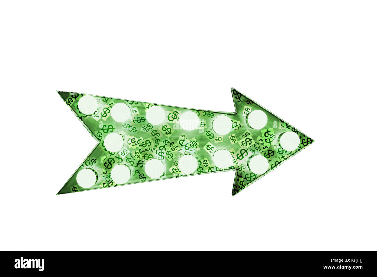 Green i simboli del dollaro ("$") dipinta su un vintage colorate e luminose accese display metallico freccia verde segno con lampadine isolata contro un Foto Stock