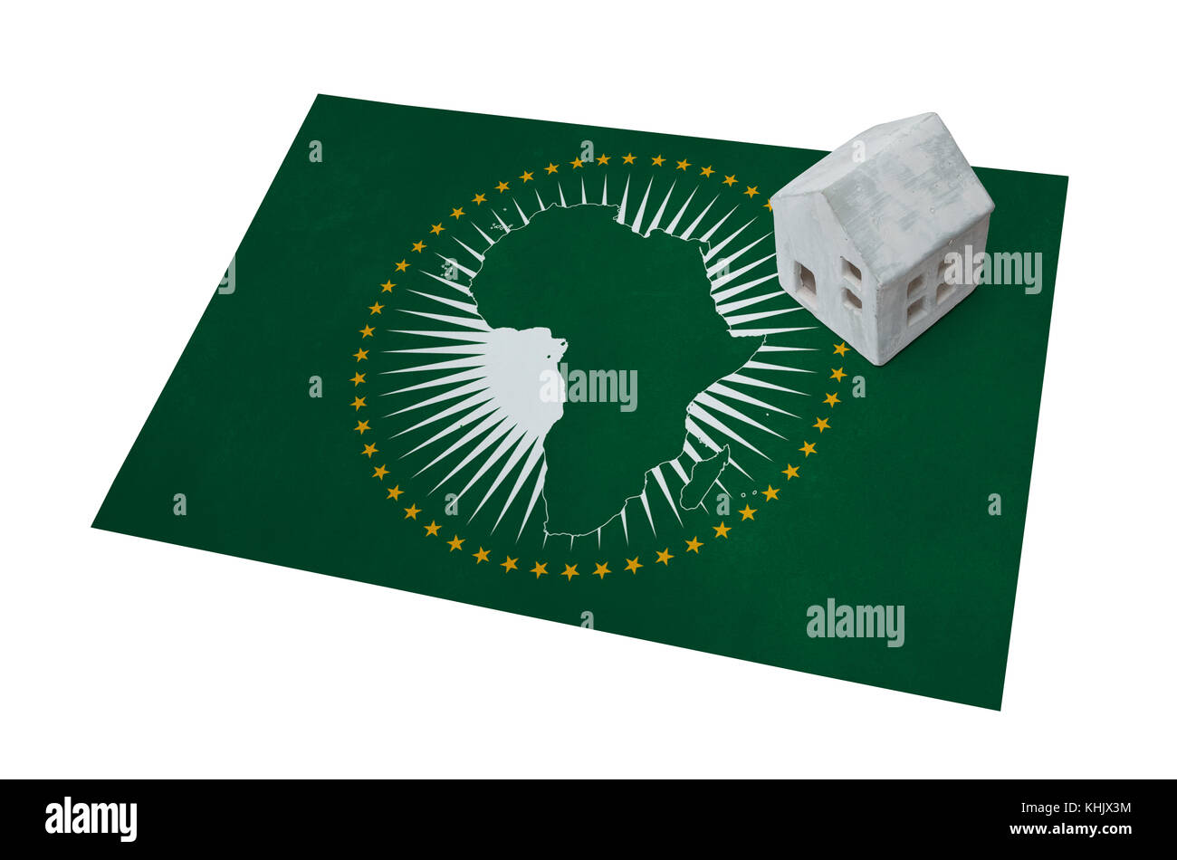 Piccola casa su una bandiera - vivere o la migrazione di unione africana Foto Stock