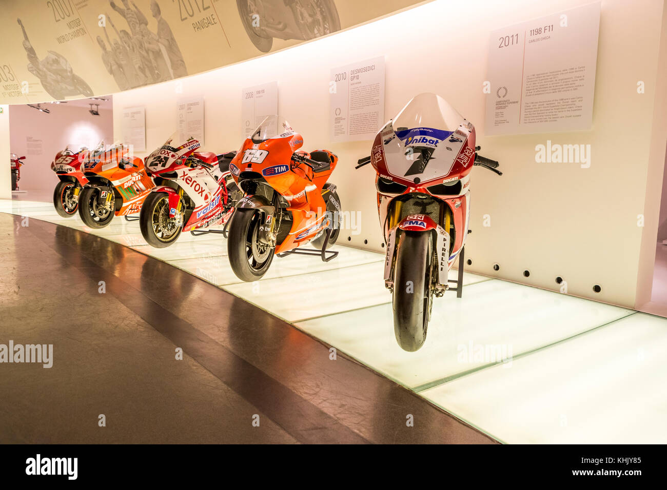 Famoso motocicli e storia Ducati in mostra presso la fabbrica Museo Ducati,  Via Antonio Cavalieri Ducati, 3, 40132 Borgo Panigale, Bologna BO, Italia  Foto stock - Alamy