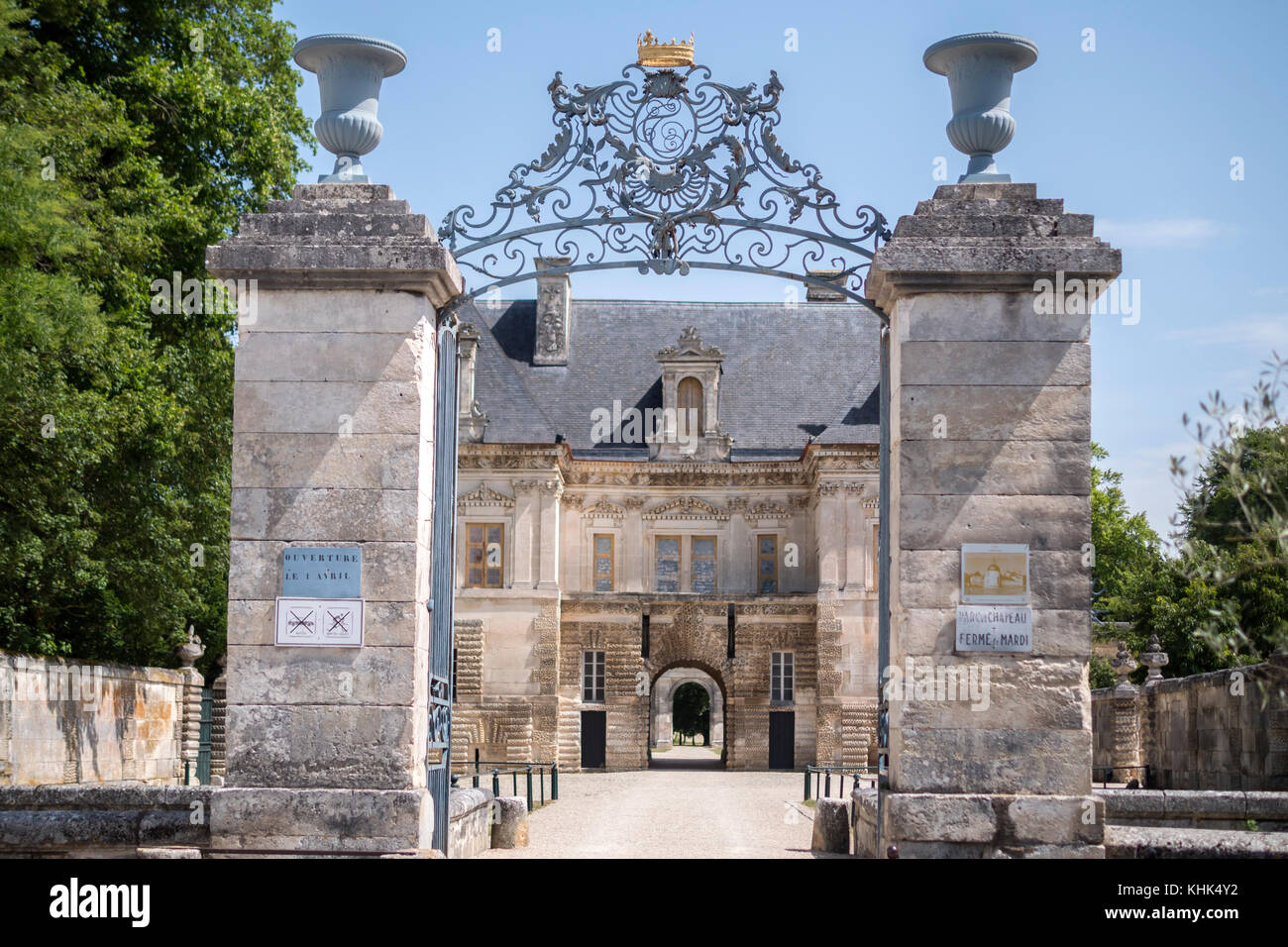 Chateau de Tanlay Tanlay Yonne Bourgogne-Franche-Comte Francia Foto Stock
