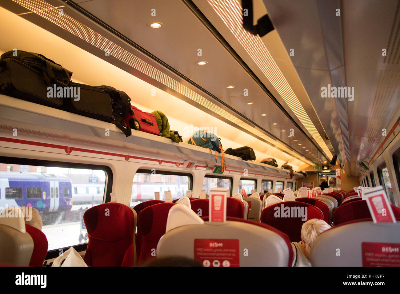 All'interno della cabina di un Virgin Trains East Coast line tra Leeds e Londra Foto Stock