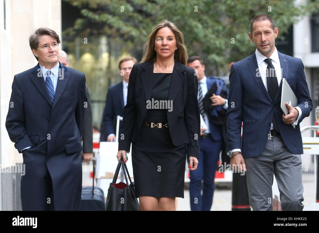 Nathalie Dauriac-Stoebe arriva in tribunale per il primo giorno del suo caso contro John Caudwell. Dauriac-Stoebe ha citato in giudizio il miliardario della 4U John Caudwell per 20 milioni di sterline, sostenendo il licenziamento illecito. Con: Nathalie Dauriac-Stoebe dove: Cheltenham, Regno Unito quando: 17 ottobre 2017 Credit: Danny Martindale/WENN Foto Stock