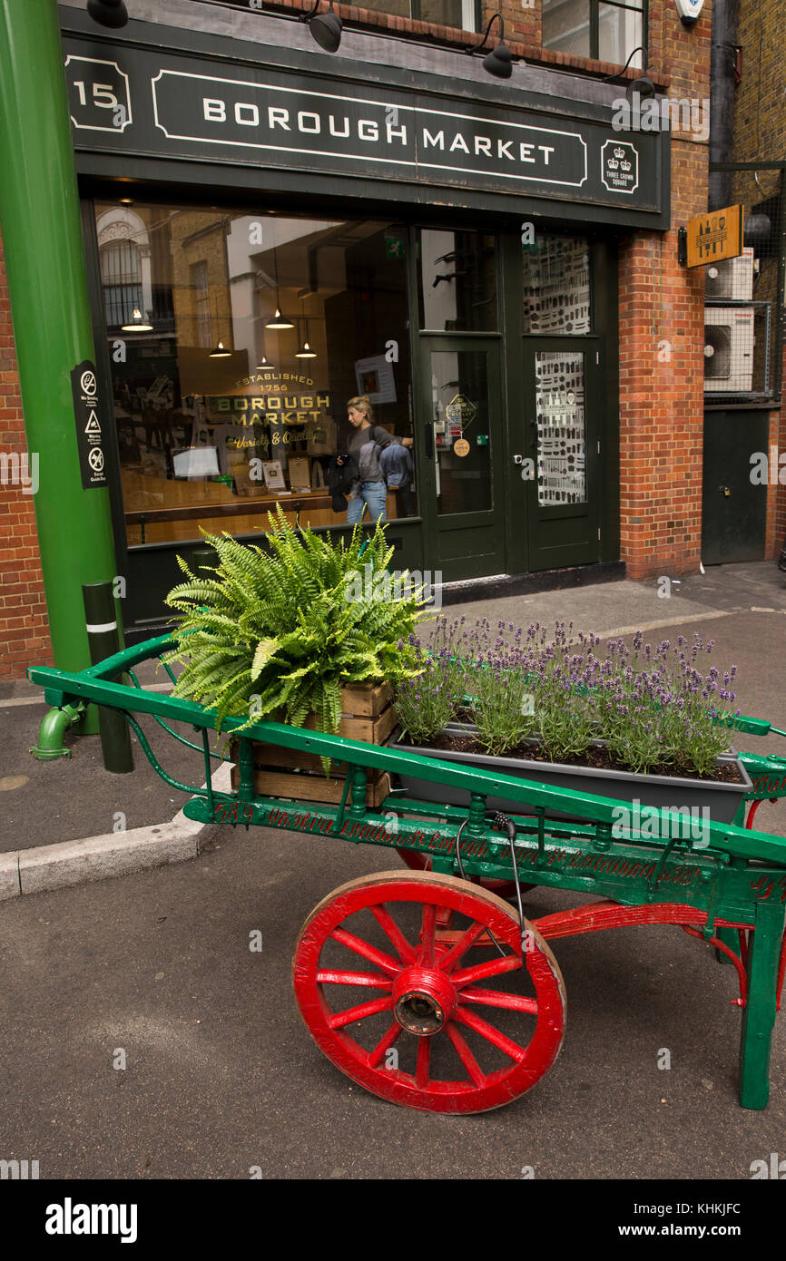 UK, Londra, Southwark, Borough Market, floreali barrow fuori mercato office Foto Stock
