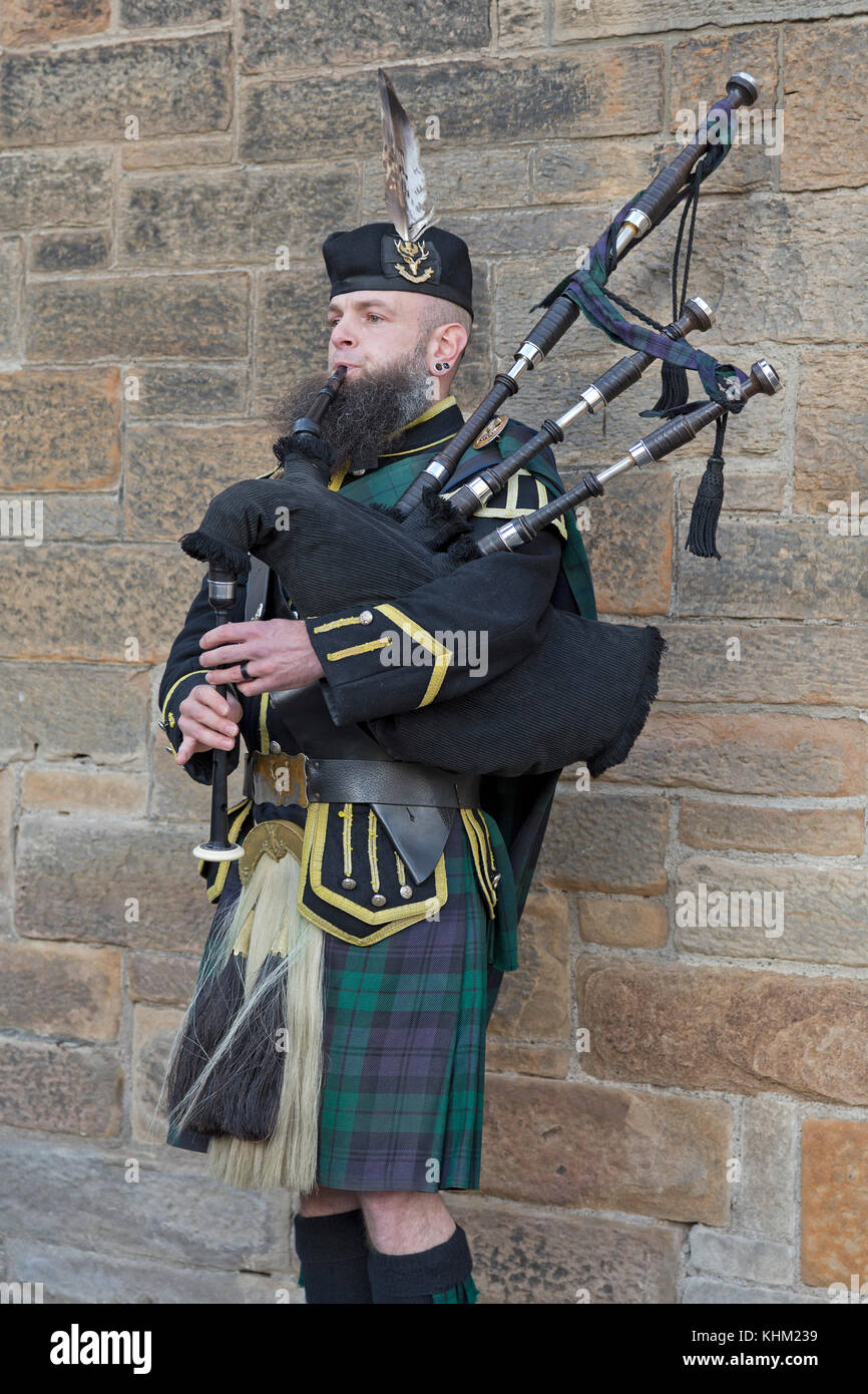 Piper, la Collina del Castello di Edimburgo, Scozia, Gran Bretagna Foto Stock