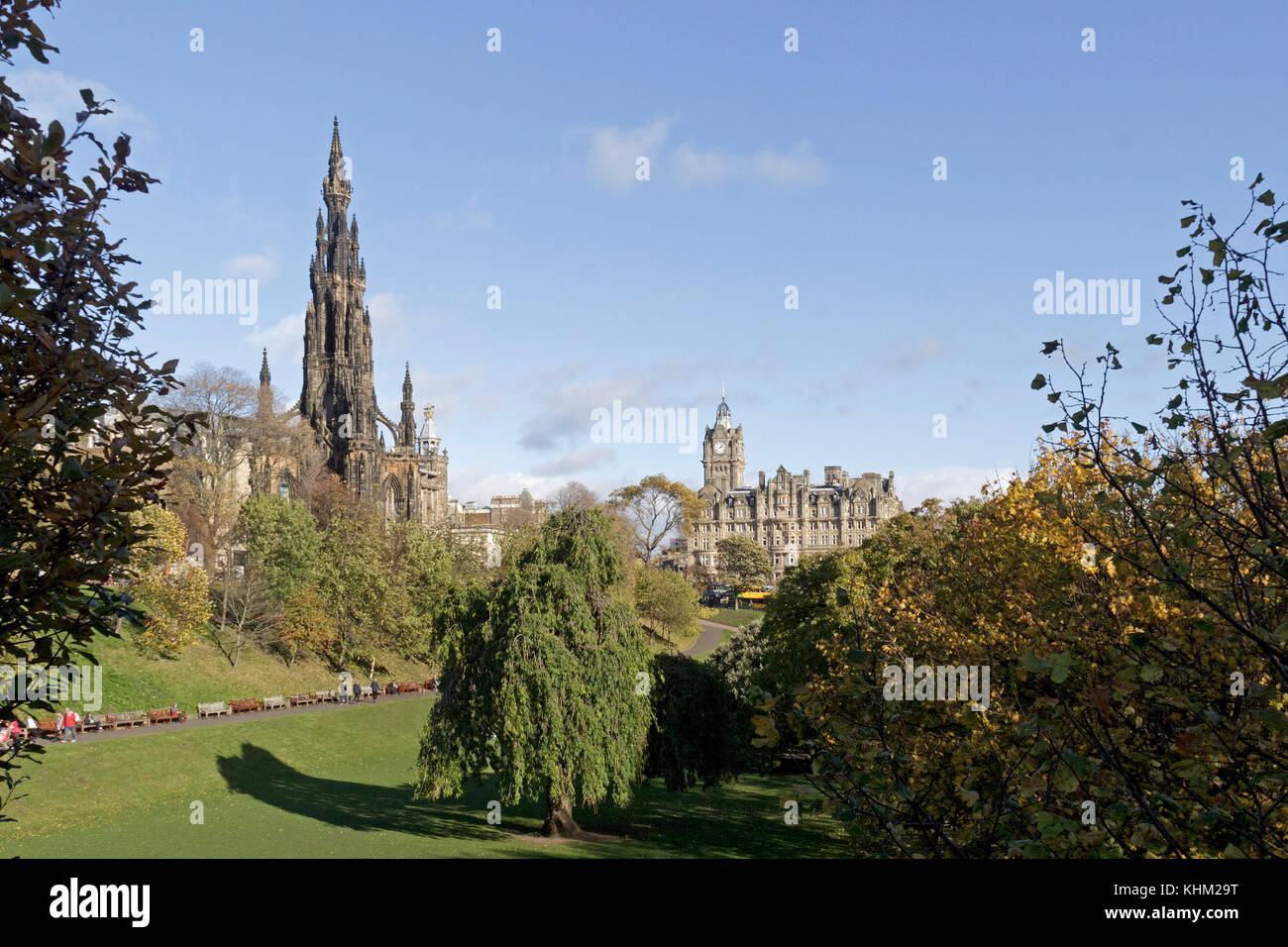 Il monumento di Scott e Balmoral Hotel, Edimburgo, Scozia, Gran Bretagna Foto Stock