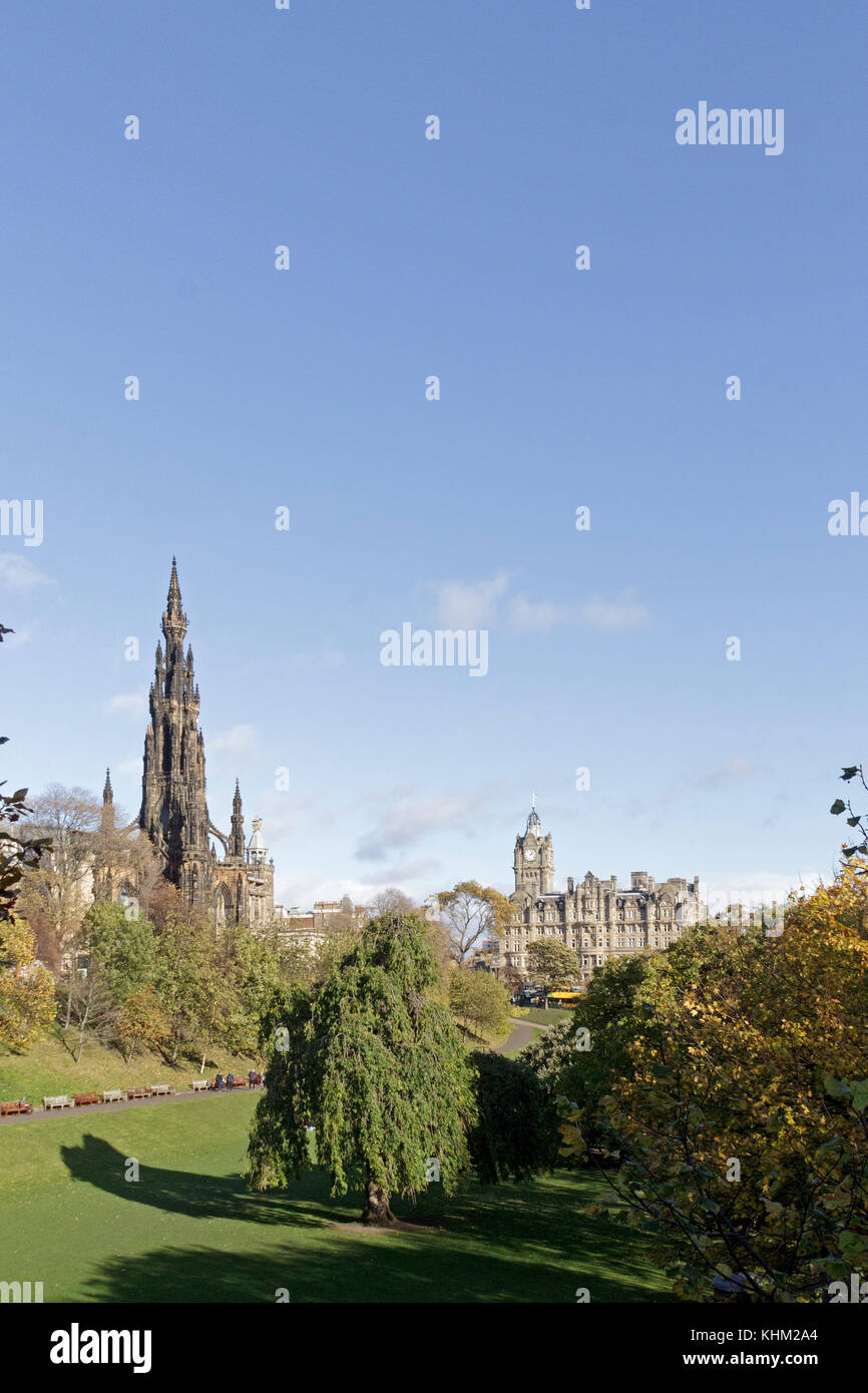 Il monumento di Scott e Balmoral Hotel, Edimburgo, Scozia, Gran Bretagna Foto Stock