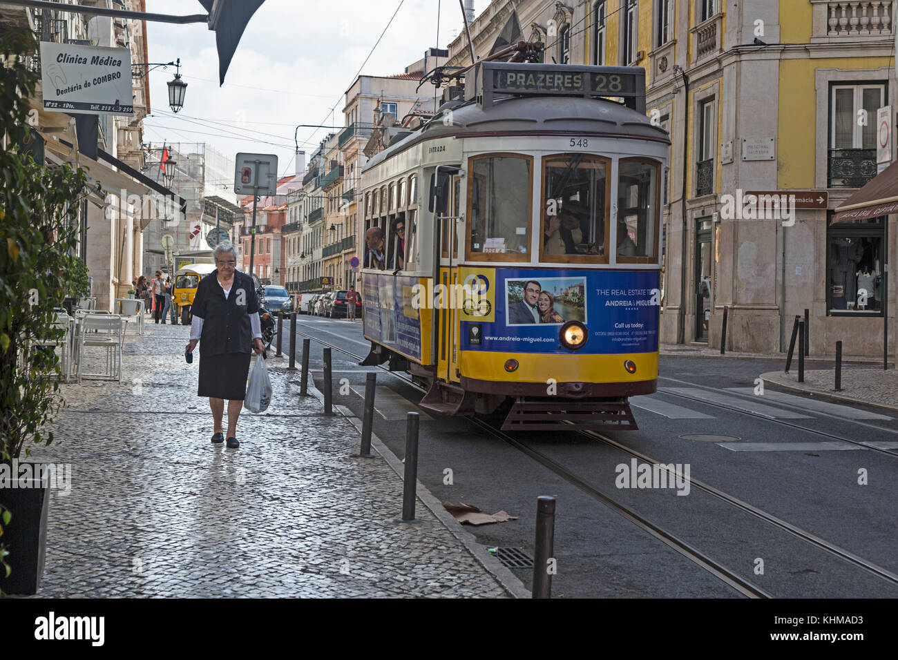 Il famoso tram no. 28, elžctrico, viaggiare, Lisbona, distretto di Lisbona, Portogallo, Europa Foto Stock