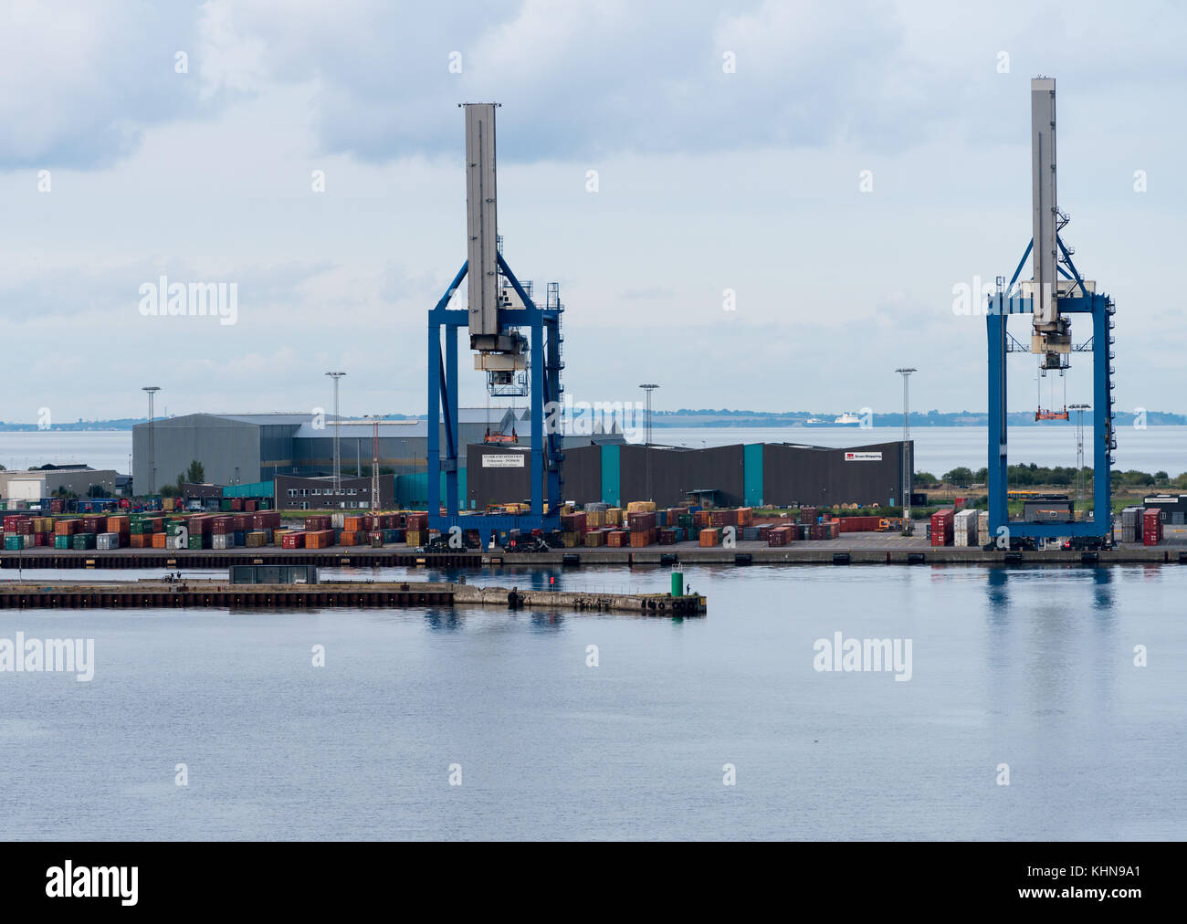 Gru portuali nel porto di Copenhagen Foto Stock