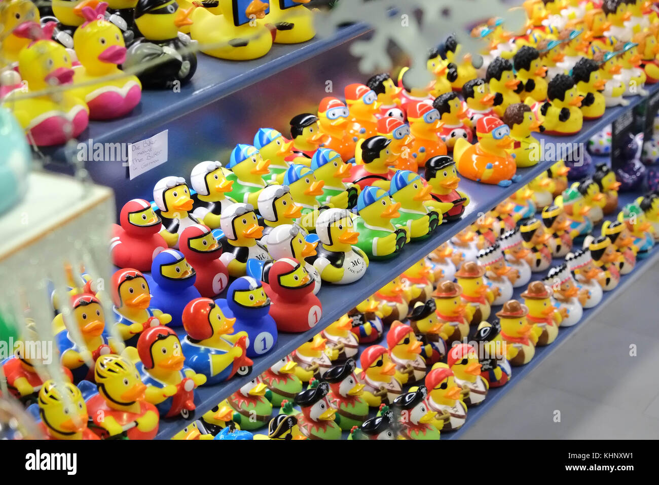 The Duck House in Meeting House Lane Brighton che vende solo centinaia di diverse anatre di gomma. Foto Stock