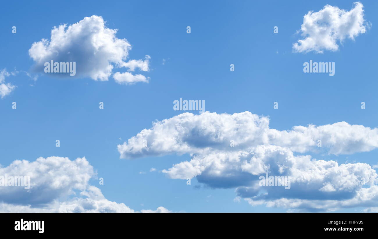 Cielo e nubi in movimento Foto Stock
