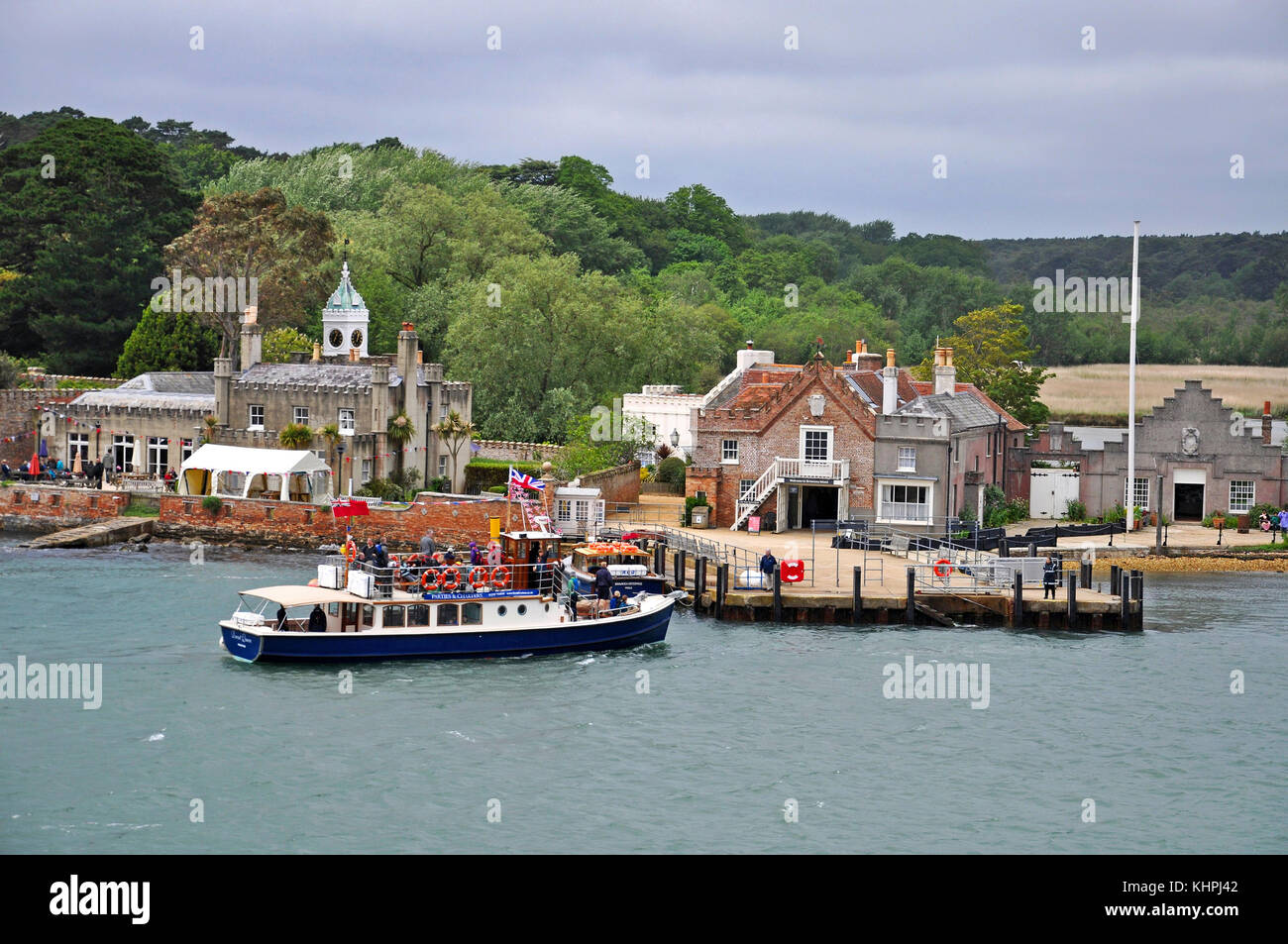 Passeggeri su sul traghetto a Brownsea Island Poole, Dorset, England, Regno Unito Foto Stock