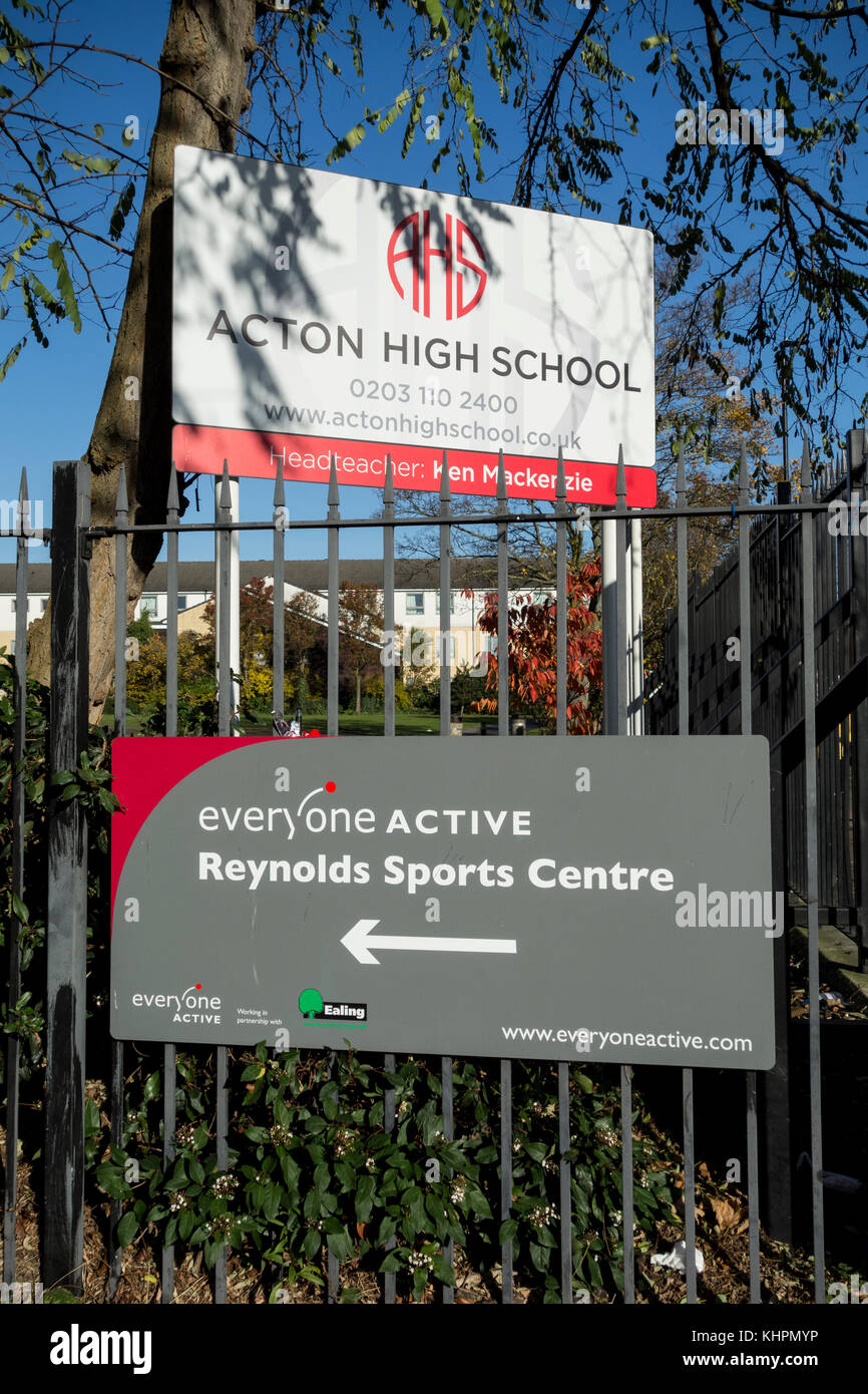 Acton High School - un coeducational scuola secondaria nella zona di Acton del London Borough of Ealing, Regno Unito. Foto Stock