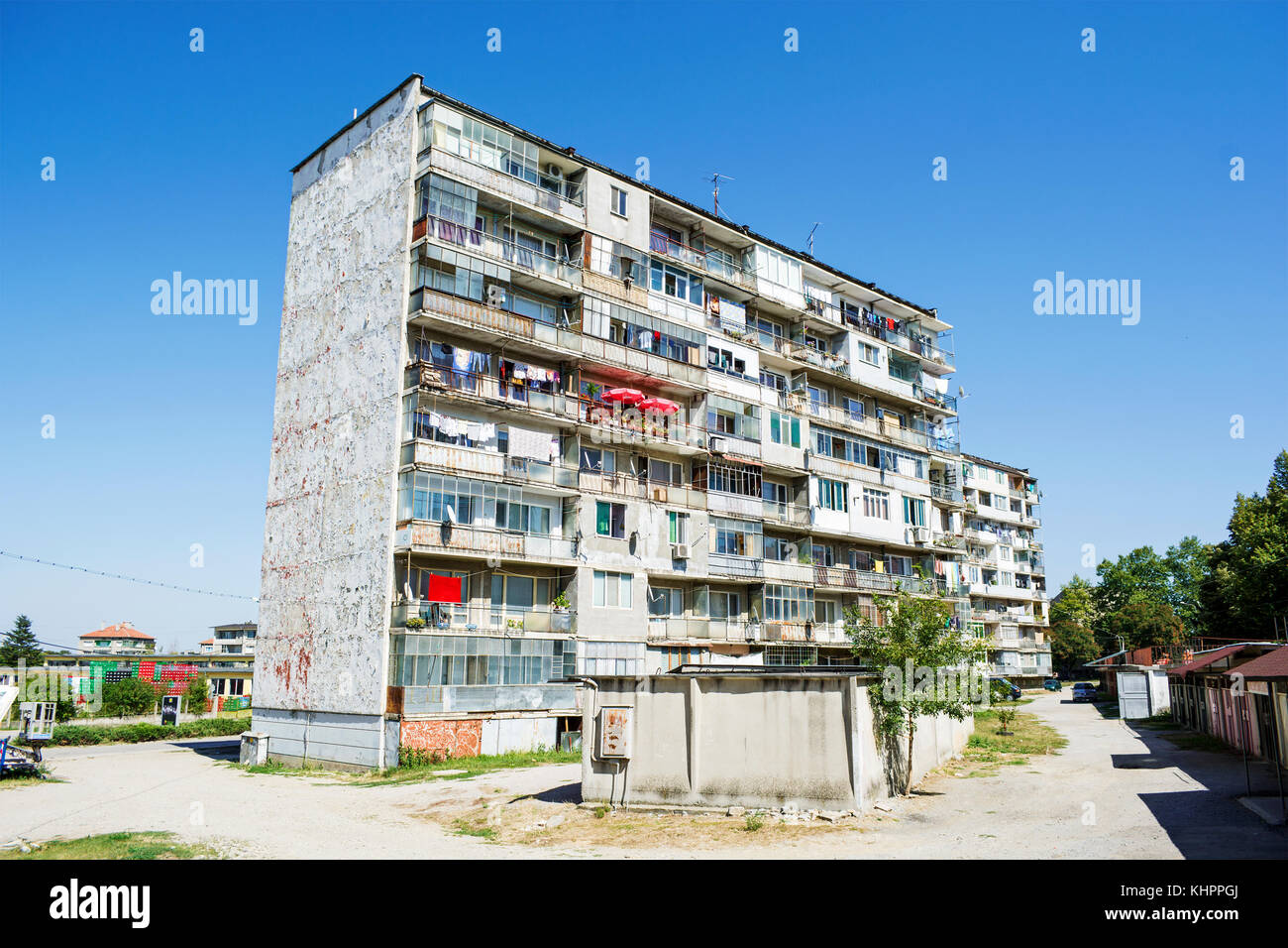 Il vecchio edificio di appartamenti in Targovishte (Bulgaria) Foto Stock