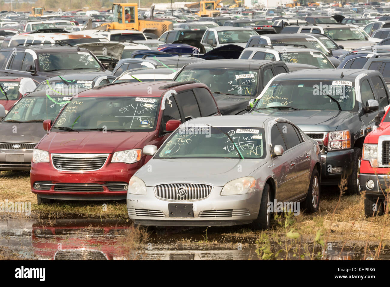 Baytown, texas - alcune delle centinaia di migliaia di automobili allagato quando l uragano harvey oggetto di dumping 50 pollici di pioggia sulla zona di Houston. le vetture, ora o Foto Stock