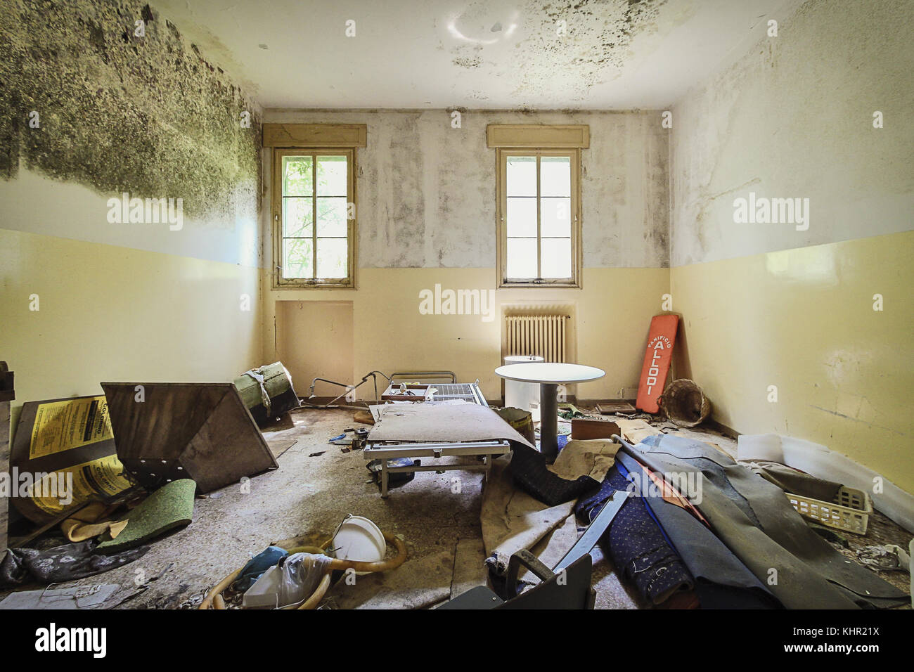 Interno della abbandonato ospedale psichiatrico di colorno, Italia. Foto Stock