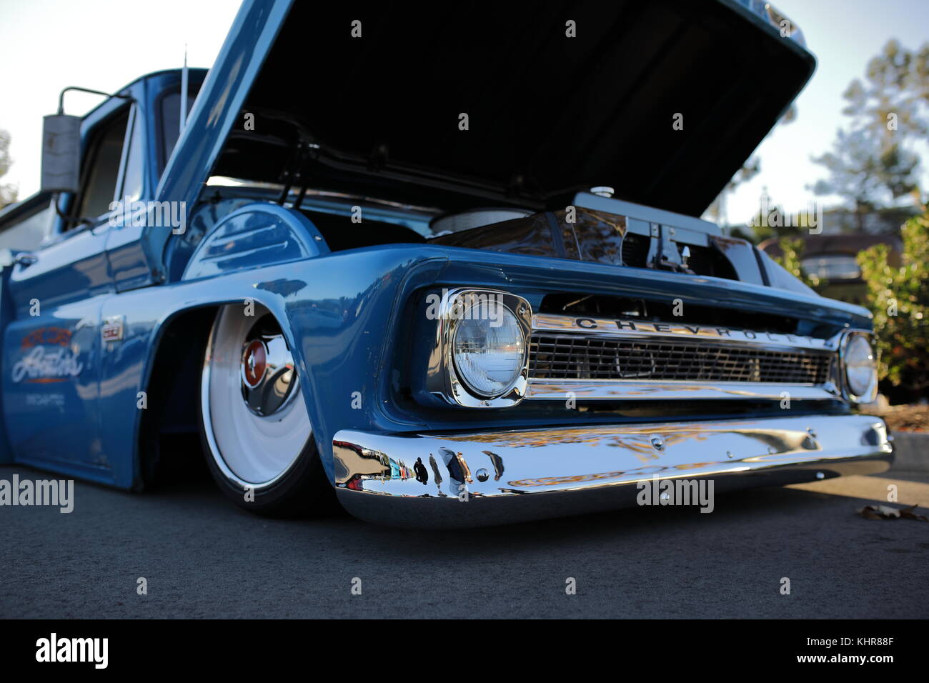 Bassa n' lenta. bassa ride carrello su una mattina di autunno. Foto Stock